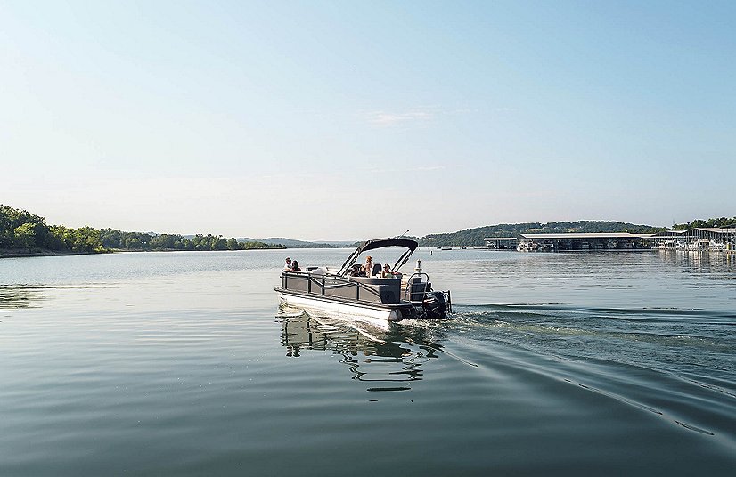 2025 Lowe Boats RS 230 WT White Metallic Exterior Marshmallow w/ Granite Upholstery