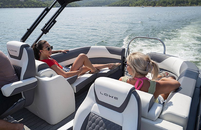2025 Lowe Boats RS 230 WT White Metallic Exterior Marshmallow w/ Granite Upholstery