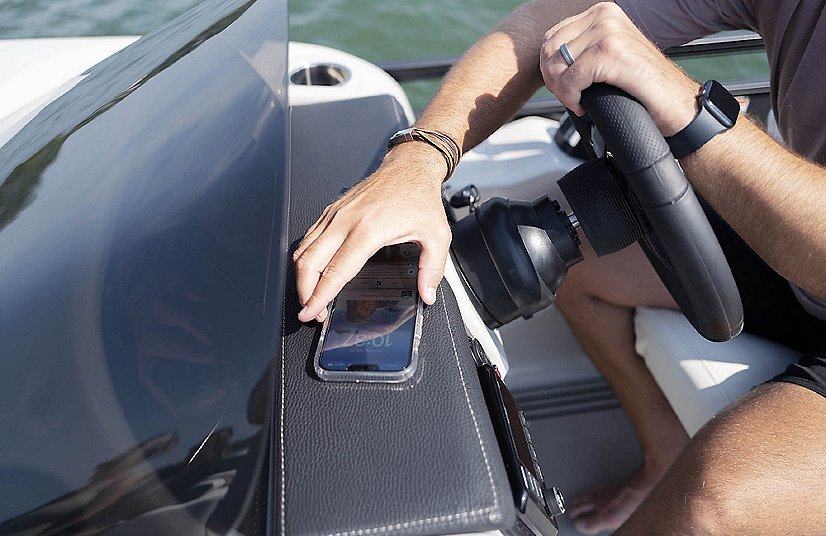 2025 Lowe Boats RS 230 WT White Metallic Exterior Marshmallow w/ Granite Upholstery