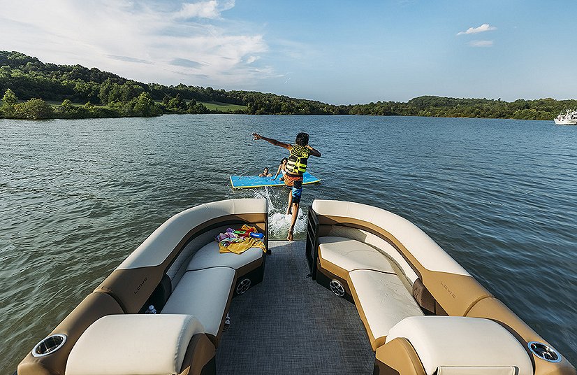 2026 Lowe Boats SS 210 Black Metallic Fence