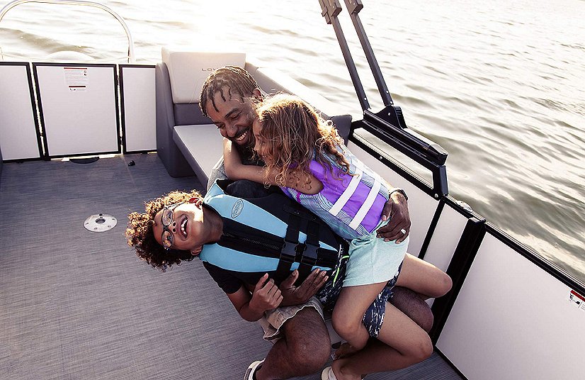 2026 Lowe Boats LS 230 WT Indigo Blue Metallic Fence