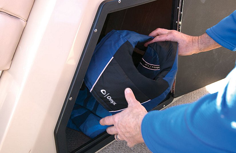 2025 Lowe Boats Ultra 180 Cruise Indigo Blue Metallic Exterior Gray Upholstery with Blue Accents