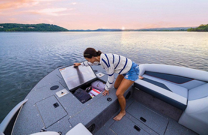 2026 Lowe Boats SD224 Black Exterior w/ Gray Furniture