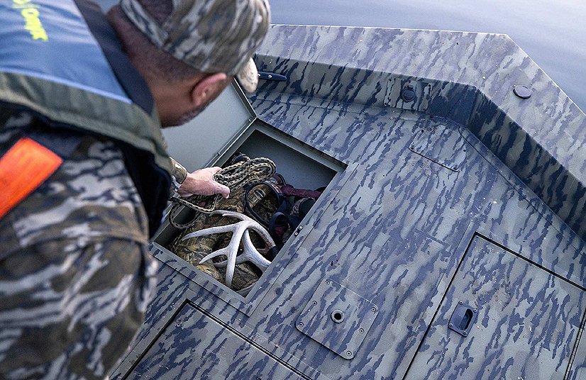 2026 Lowe Boats RX 1860 Tunnel Jet Dead Grass Green