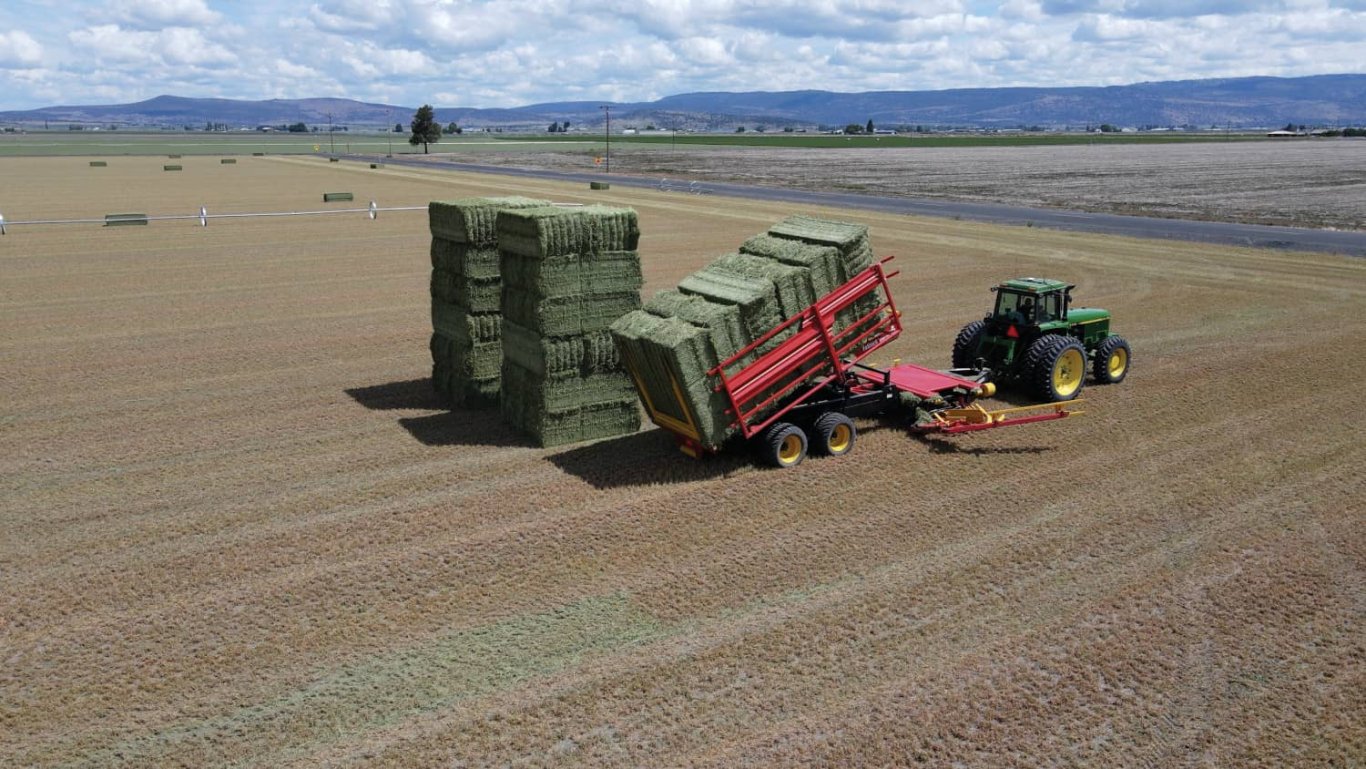 Highline® FaStack™ 1200 Large Square Stacker