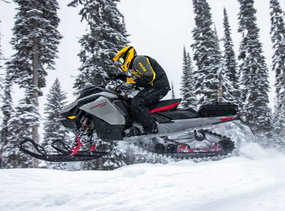 2023 Ski Doo Renegade X Rotax® 600R E TEC® Black