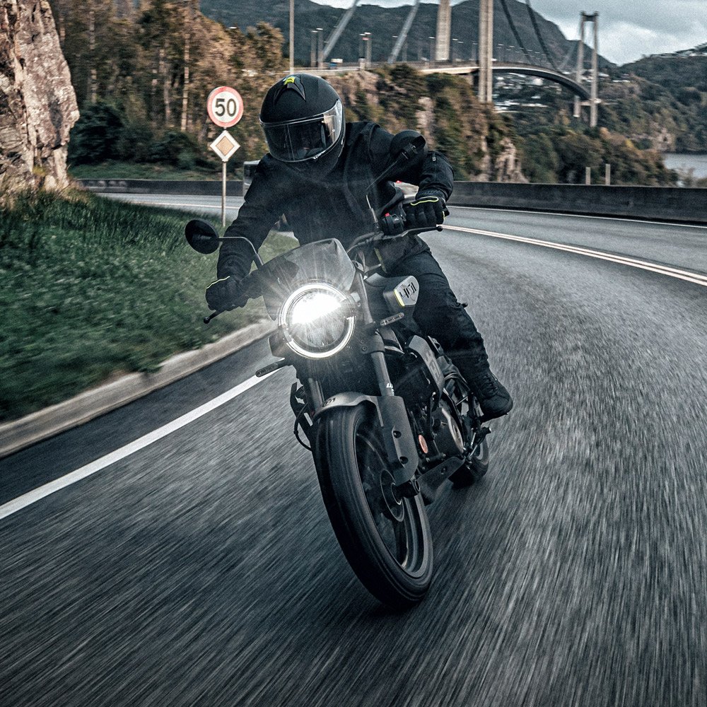 2024 Husqvarna Svartpilen 401