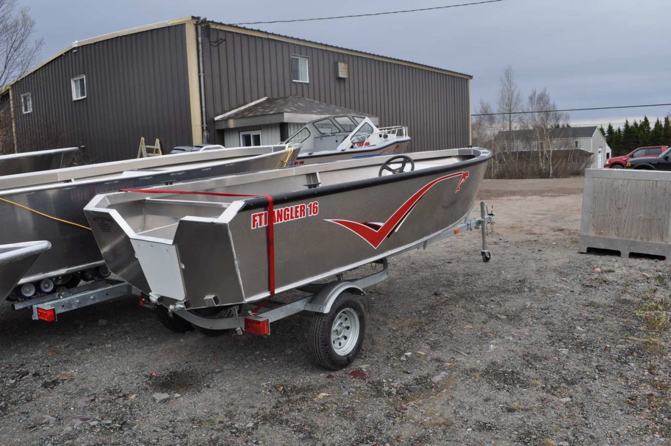 http://fab-tech.ca/wp-content/uploads/2022/06/angler-16_Side-Steering-Console.jpg