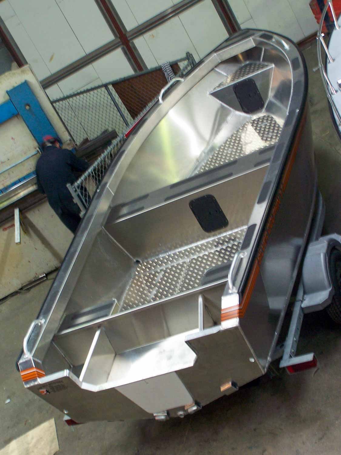 Fab Tech Silver Dolphin Open 21'