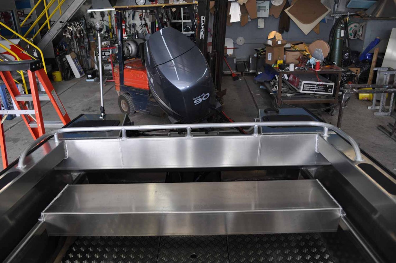 Fab Tech Silver Dolphin Bow Rider 17'