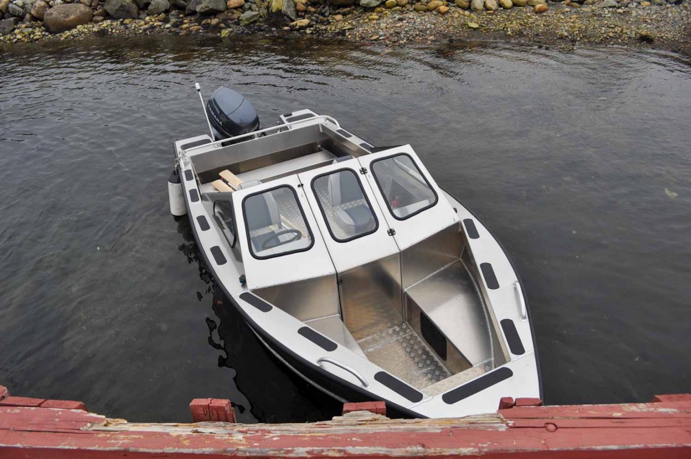 Fab Tech Silver Dolphin Bow Rider 17'