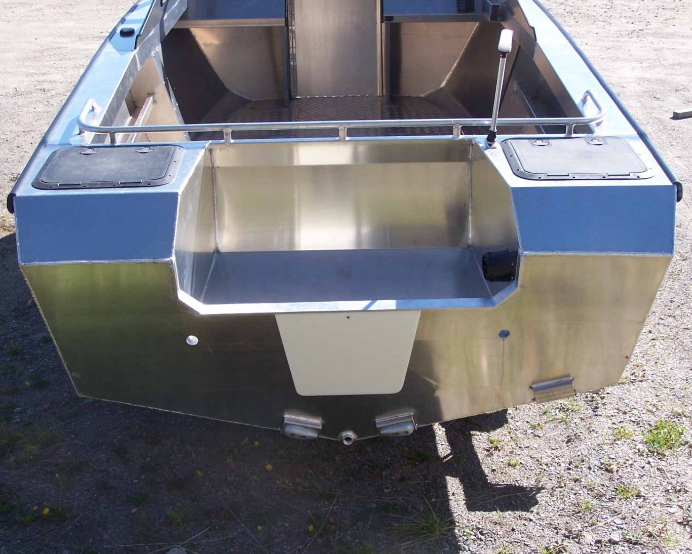 Fab Tech Silver Dolphin Bow Rider 17'