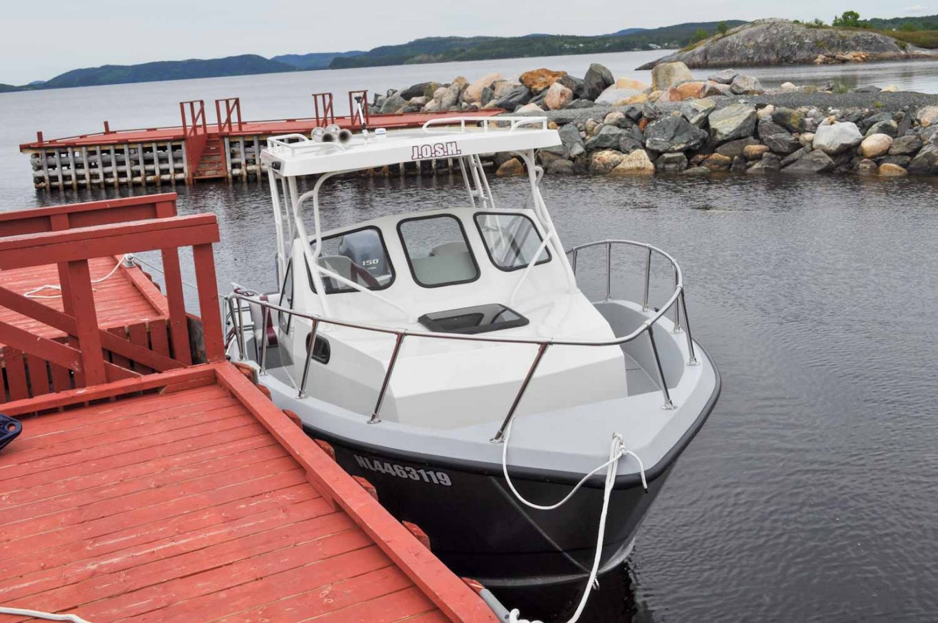 Fab Tech Silver Dolphin Walk Around Cuddy Cabin 25'