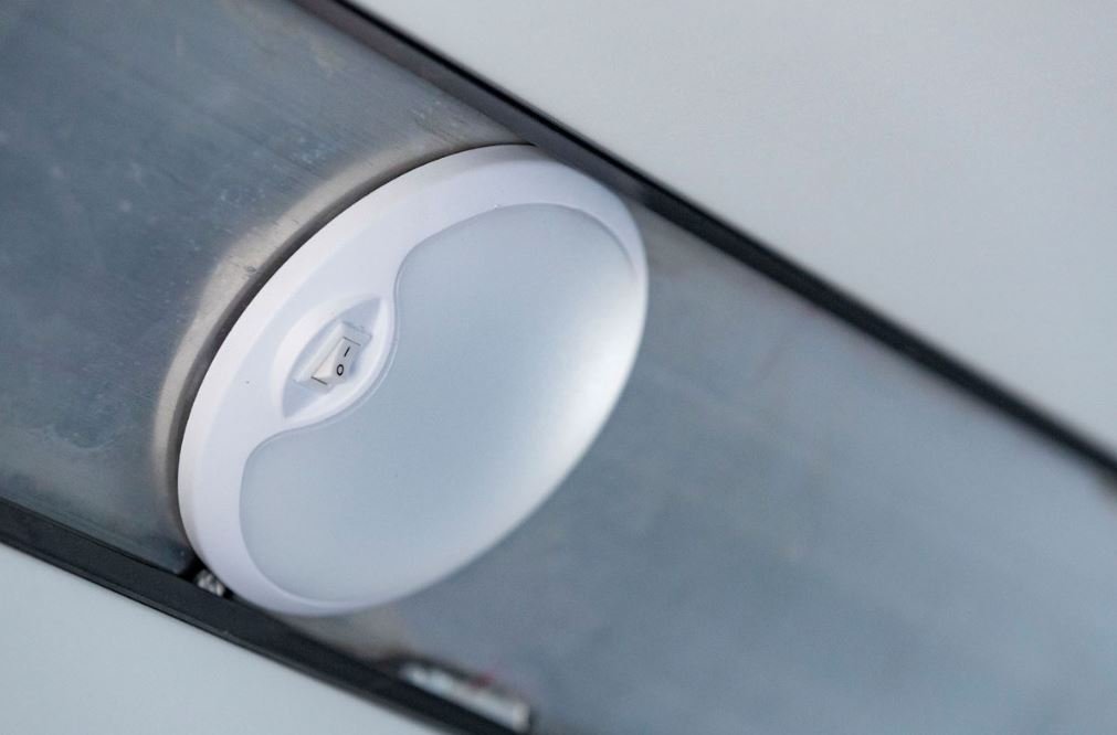 E Z Hauler ENCLOSED 7x16 WIDE CARGO TRAILERS