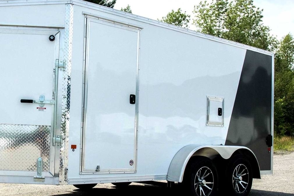 E Z Hauler ENCLOSED 7x16 WIDE CARGO TRAILERS