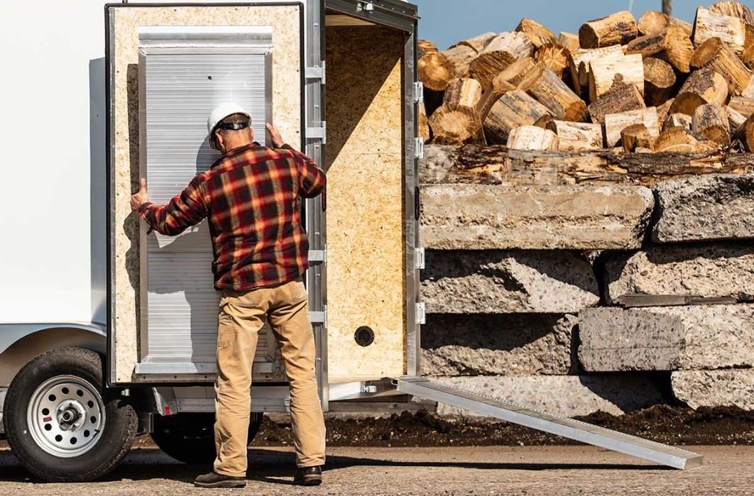 E Z Hauler ENCLOSED ULTIMATE 8.5x16 CONTRACTOR TRAILERS