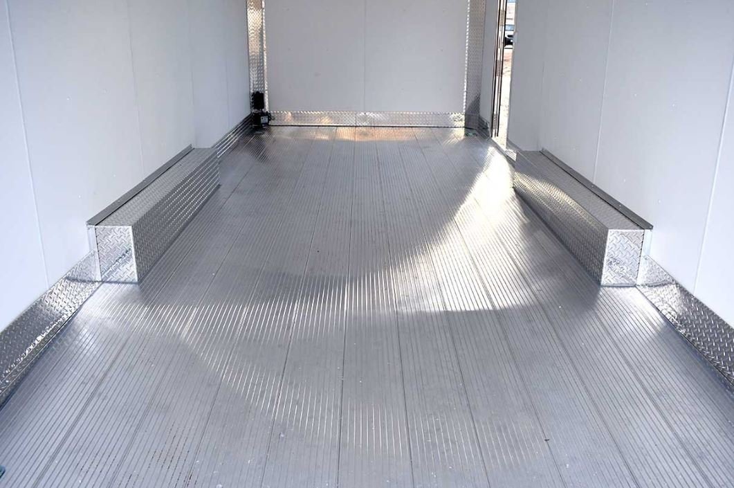 E Z Hauler ENCLOSED ADVANTAGE CAR HAULERS 8.5x20