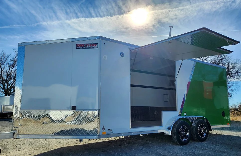 Discovery Aero Lite SE in White and Spring Green