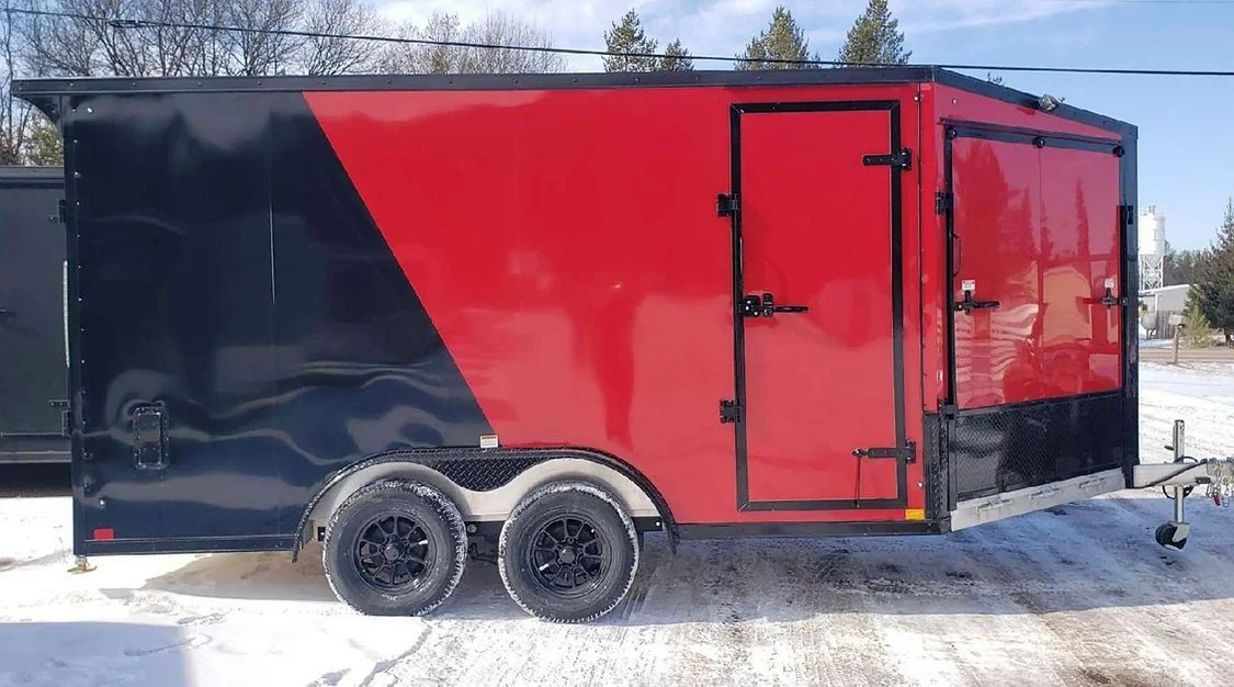 Discovery Aero Lite SE In Victory Red and Black.