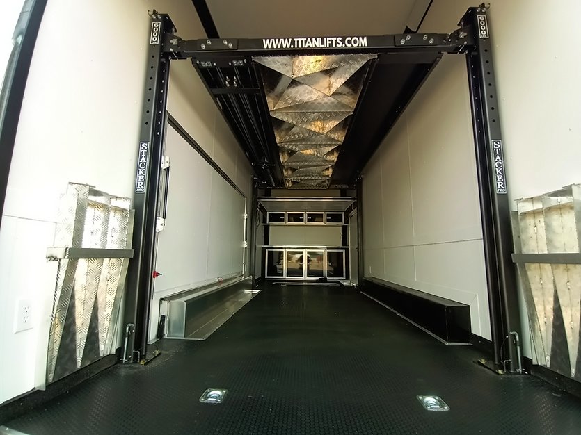 Discovery Stacker Steel With Tandem Spread Axles