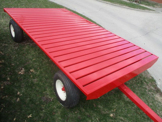 https://www.e-ztrail.com/img/products/bale_wagons/flat_rack_wagons/bale-wagon-other-industrial-01.jpg