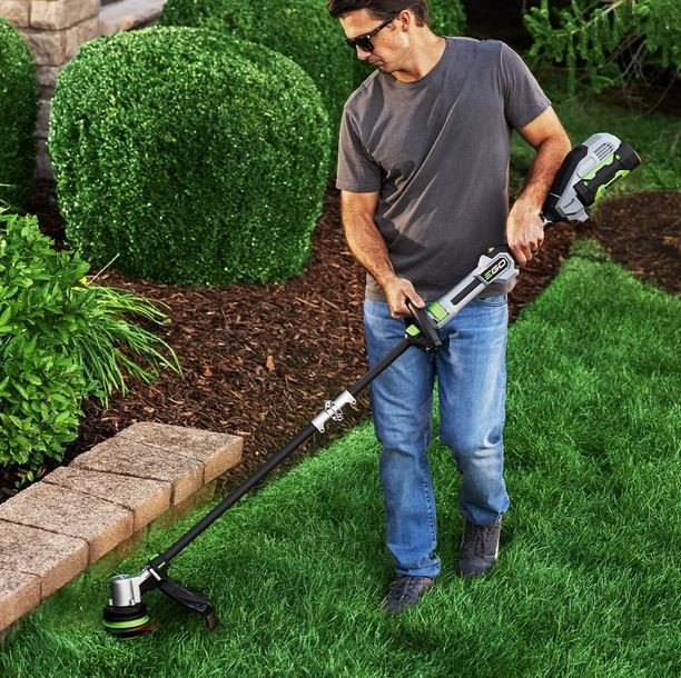 EGO POWER+ 16 POWERLOAD™ String Trimmer with Telescopic Carbon Fiber Shaft ST1611T