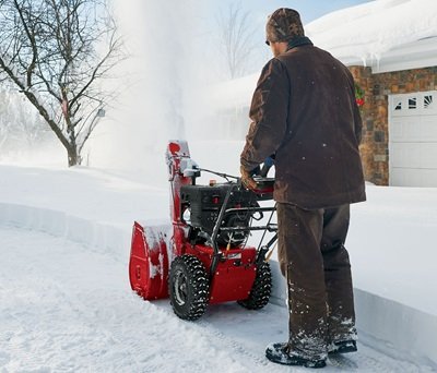 Toro 32 (81 cm) Power Max® HD 1432 OHXE Commercial 420 cc Two Stage Electric Start Gas Snow Blower (38844)