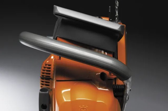 https://www-static-nw.husqvarna.com/-/images/aprimo/husqvarna/chainsaws/photos/feature/h125-0021b.webp?v=34f58479be311b7&format=WEBP_LANDSCAPE_COVER_LG