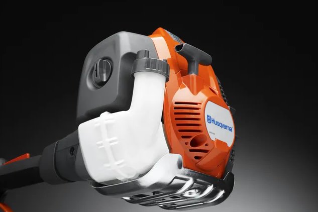 https://www-static-nw.husqvarna.com/-/images/aprimo/husqvarna/grass-trimmers/photos/feature/h220-0068.webp?v=11e39a9f9be311b7&format=WEBP_LANDSCAPE_COVER_LG