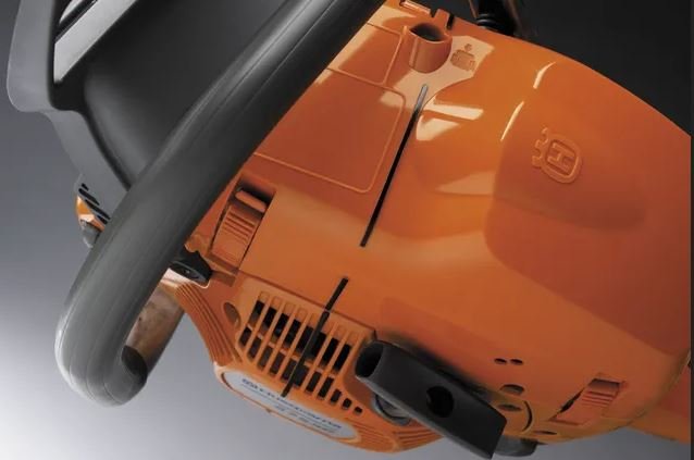 https://www-static-nw.husqvarna.com/-/images/aprimo/husqvarna/chainsaws/photos/feature/h125-0022b.webp?v=f857a2019be311b8&format=WEBP_LANDSCAPE_COVER_LG