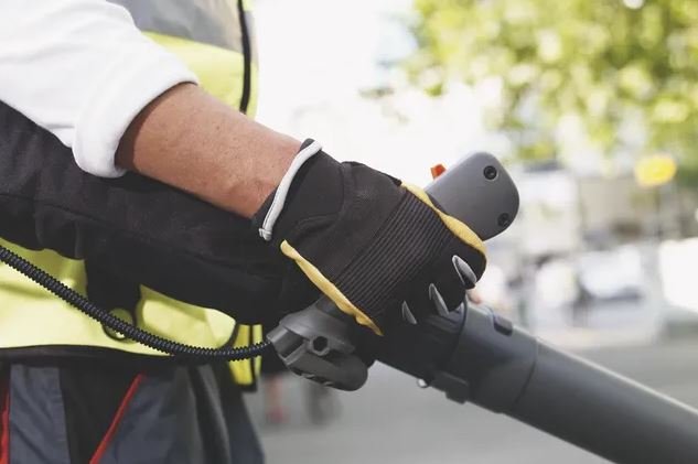 350BT BACKPACK BLOWER