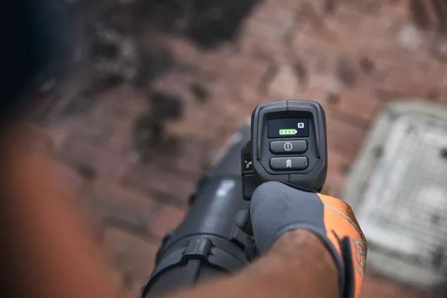 Husqvarna 550iBTX with battery and charger