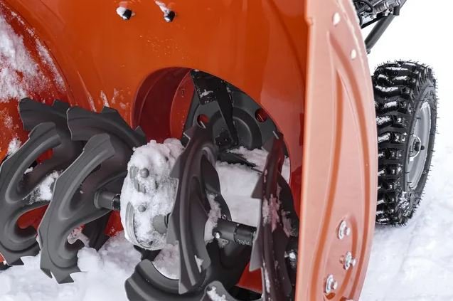 HUSQVARNA ST124 SNOWTHROWER