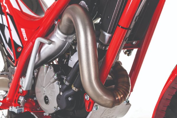 GASGAS TXT300 TRIAL MOTORCYCLE: COMPLETE TEST