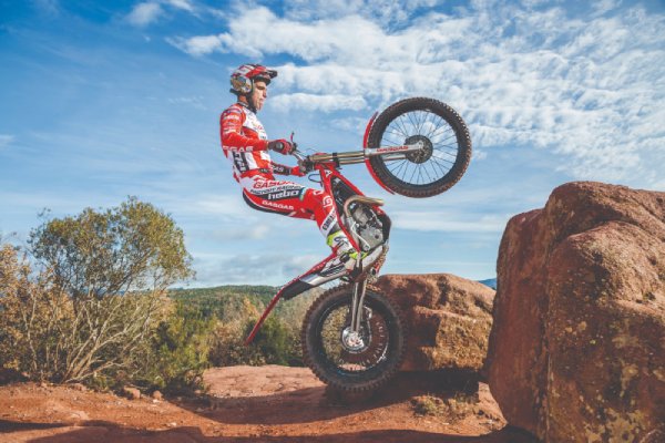 GASGAS TXT300 TRIAL MOTORCYCLE: COMPLETE TEST