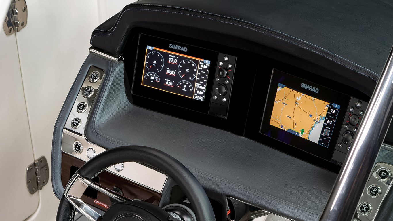 https://www.chaparralboats.com/images/boat_pages/surf26_23/hero/tech1.jpg