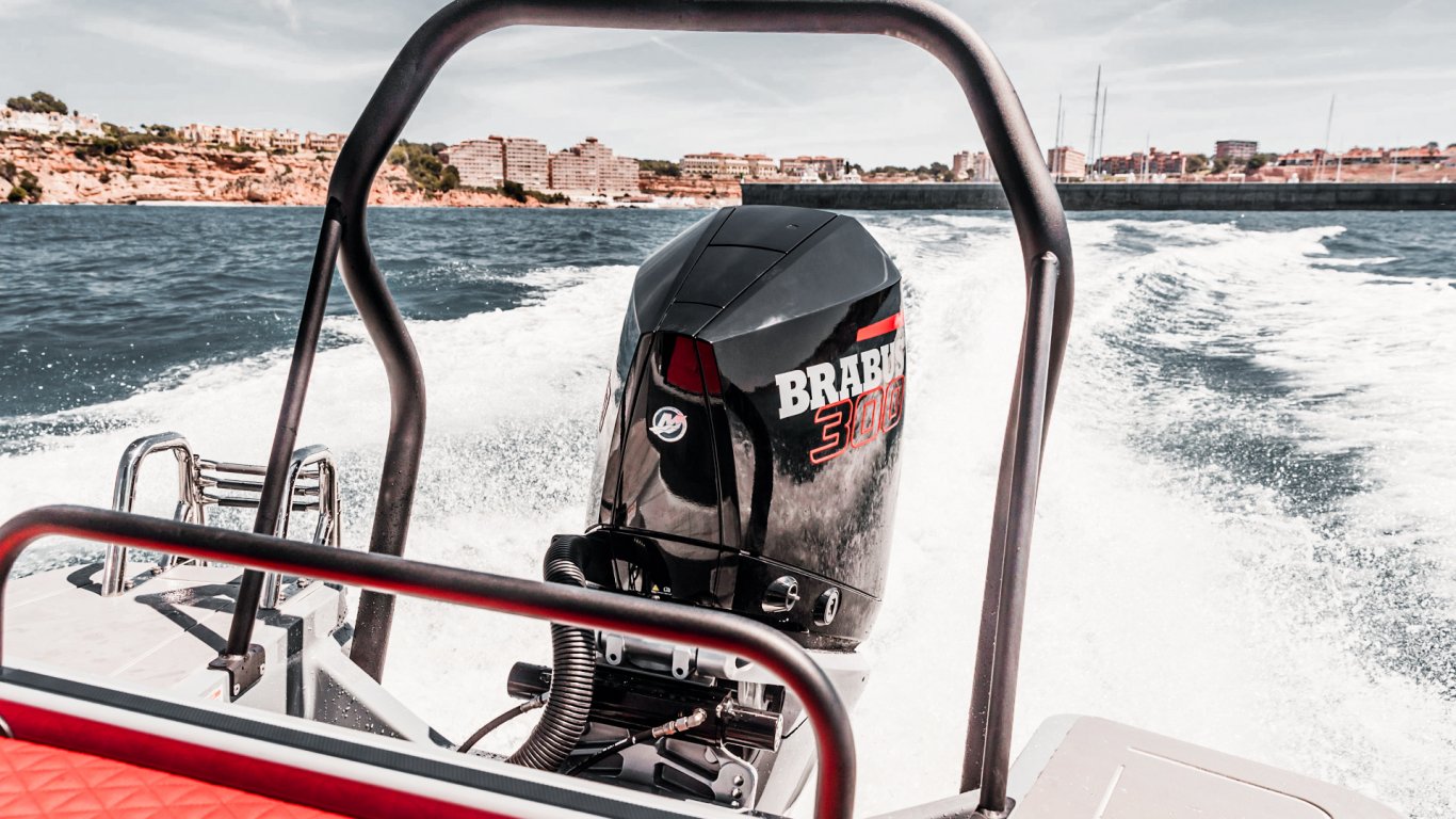 Brabus Shadow 300 Cross Top & Cross Bow