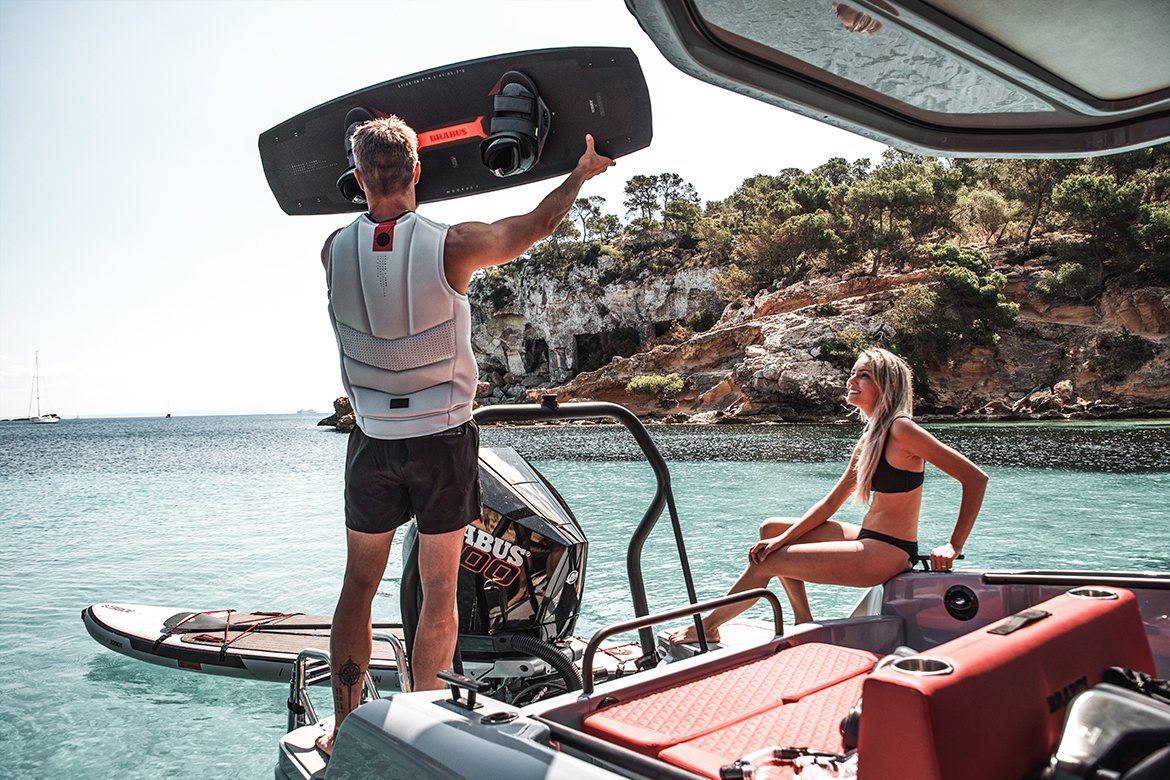 Brabus Shadow 300 Cross Top & Cross Bow