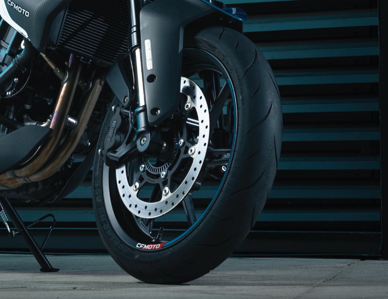 2024 CFMOTO 450NK Zephyr Blue