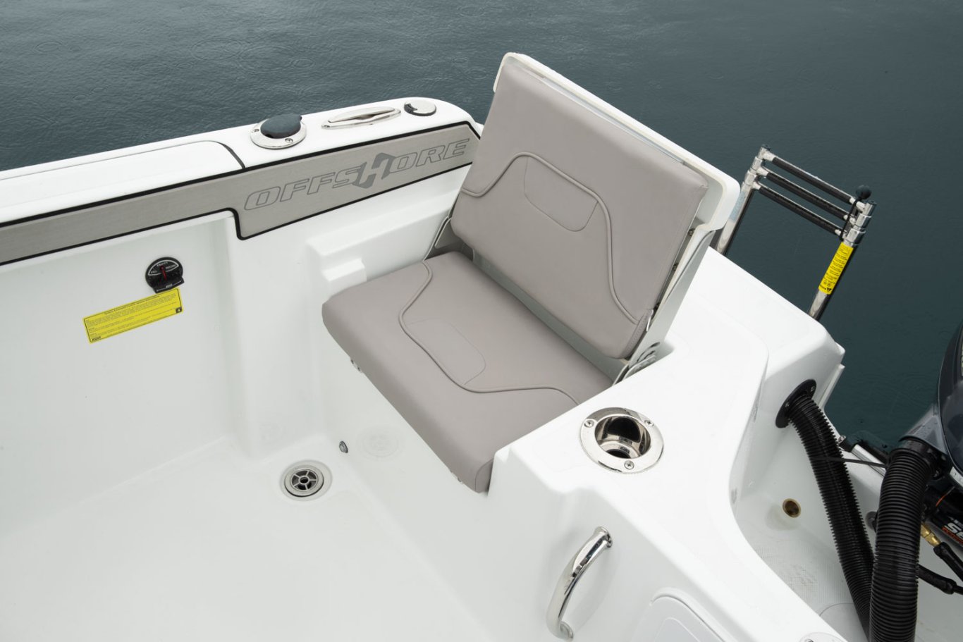 2025 Wellcraft Fisherman 202 Jet Black