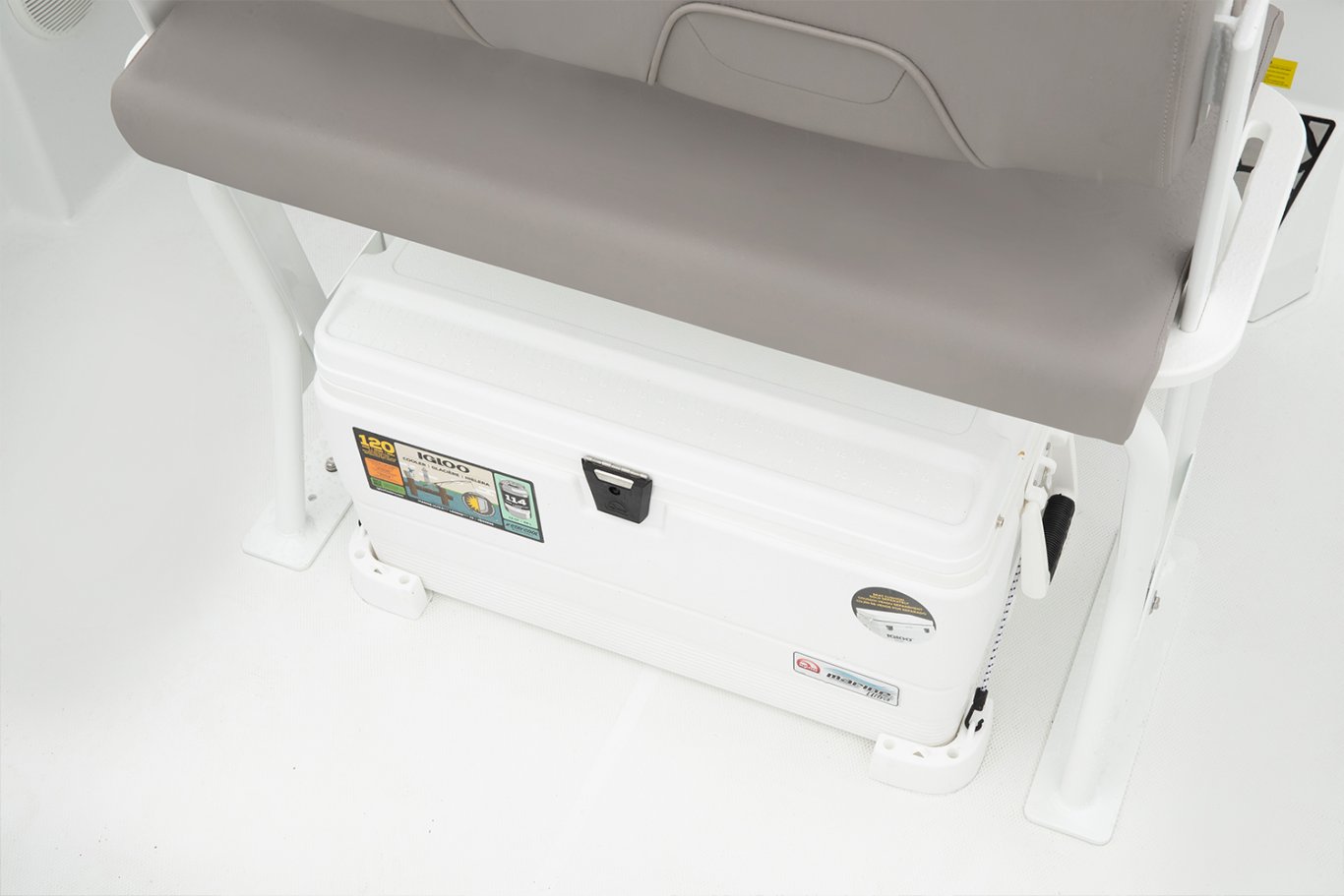 2025 Wellcraft Fisherman 202 Jet Black