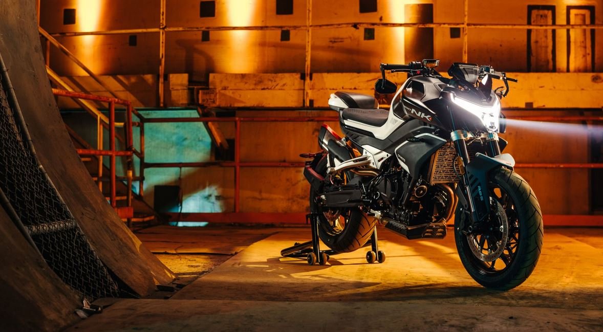 2024 CFMOTO Naked 800NK Zircon Black MANY FEATURES ELECTRONIC CRUISE CONTROL 99 HP CASH REBATE PRICE $7499 PLUS HST