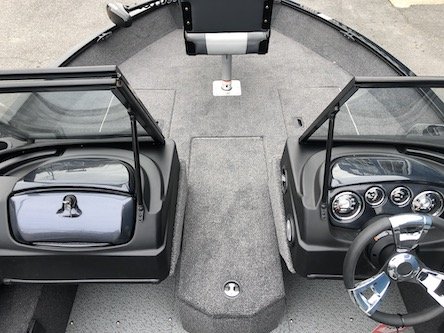 Going fishing? Dual Console vs. Centre Console: Understanding the Advantages