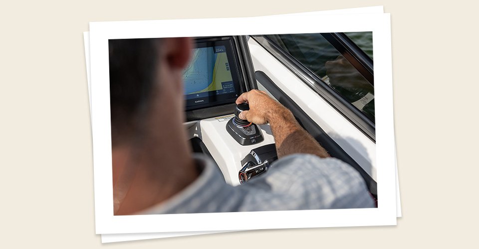 2026 Godfrey Sanpan 2700 SB Twin