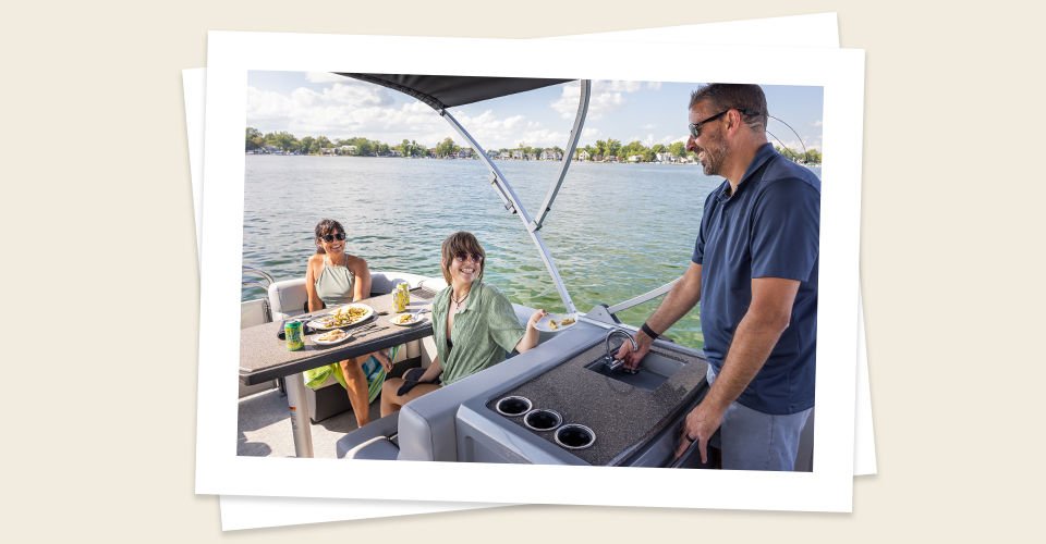 2026 Godfrey AquaPatio 275 CBE