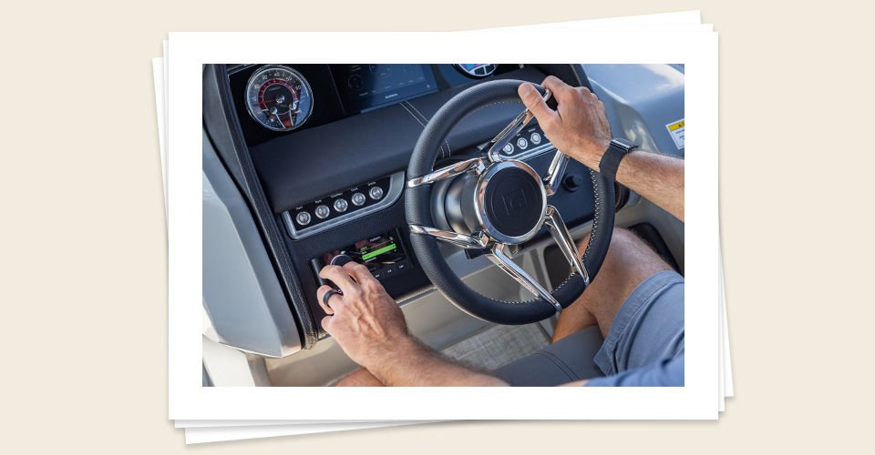 2026 Godfrey AquaPatio 275 CBE