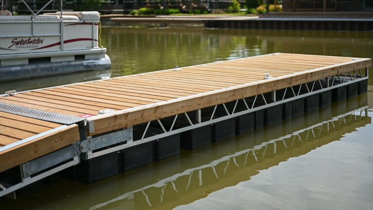 R & J Machine Steel Tube Floating & Commercial Dock Systems