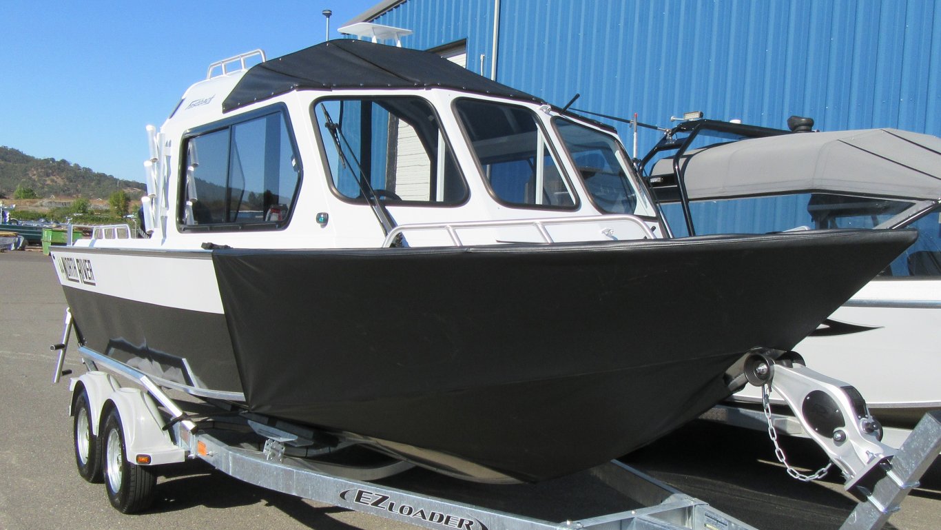 2025 North River FASTBACK