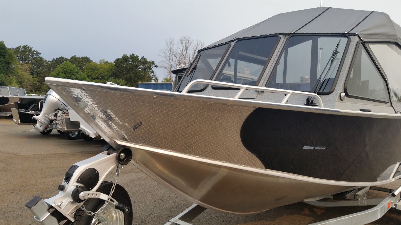 2025 North River COMMANDER