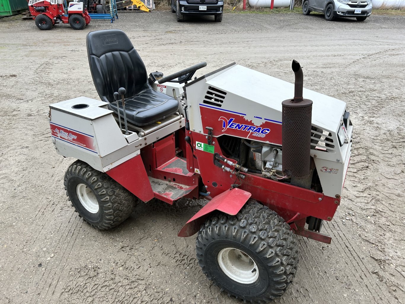2011 Ventrac 4100, 31hp Gas, 1900hrs, Fenders